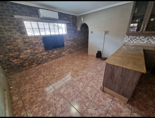 5 BEDROOM HOUSE FOR SALE IN BRACKENDOWNS